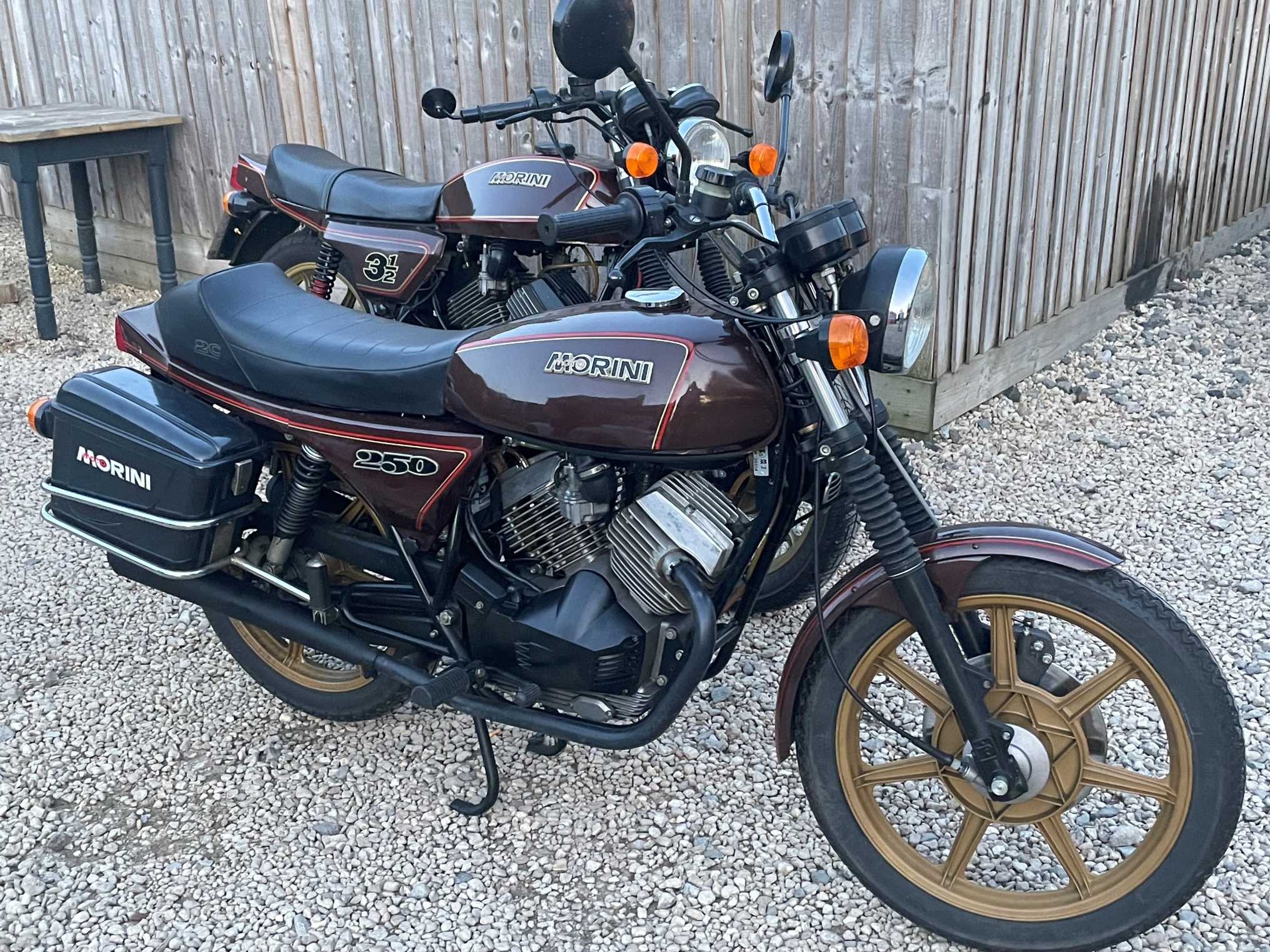 Morin i 250 at C  M LOW .jpg