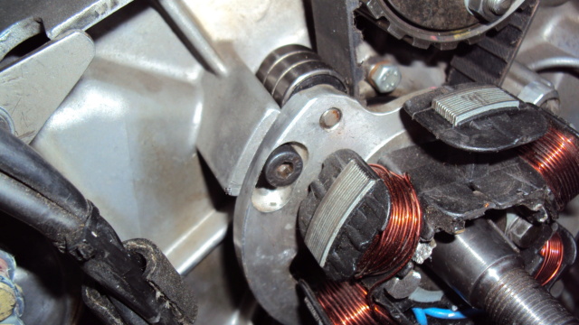 plateau alternateur avec tendeur.jpg